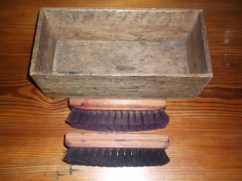 VERY OLD SHOE POLISHING BRUSHES AND WOODEN BOX